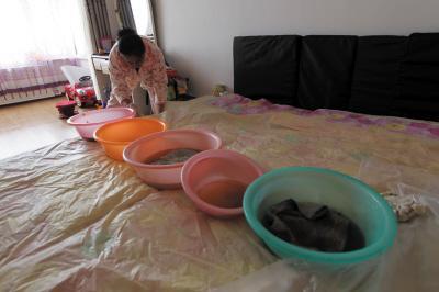 濉溪楼上漏水，住户失联，小区没物管，业主维权难！律师来支招……